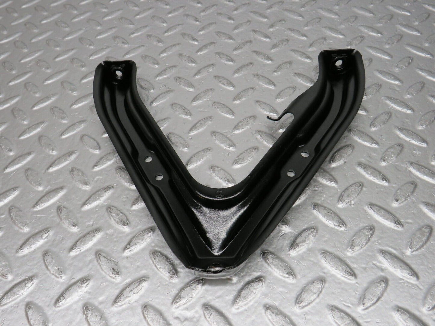 31693 Mercedes-Benz W201 190LE 1.8L Air Intake Manifold Bracket