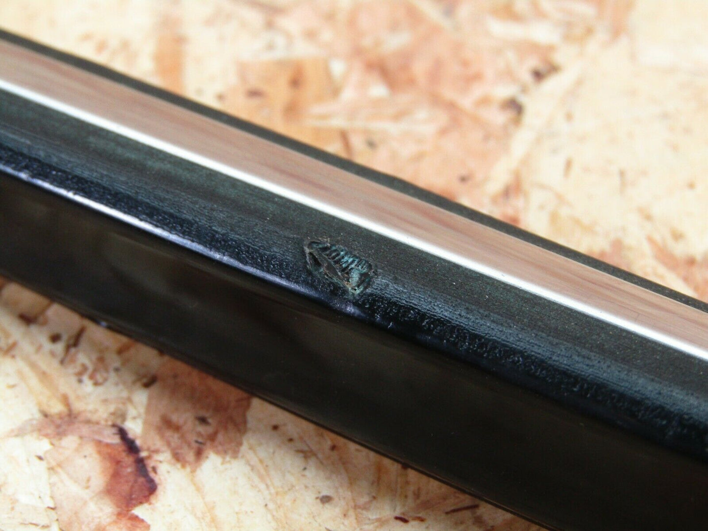 2173 Mercedes-Benz W123 230E Front Left Door Centre Moulding Trim