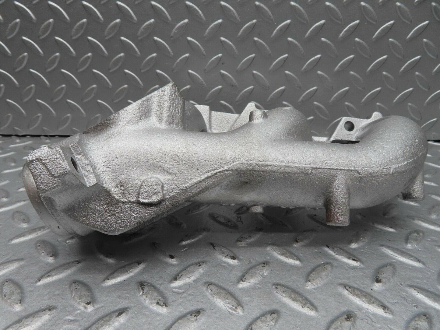 16418 Mercedes-Benz W124 260E Exhaust Manifold 1-3 Cylinder 1031425022