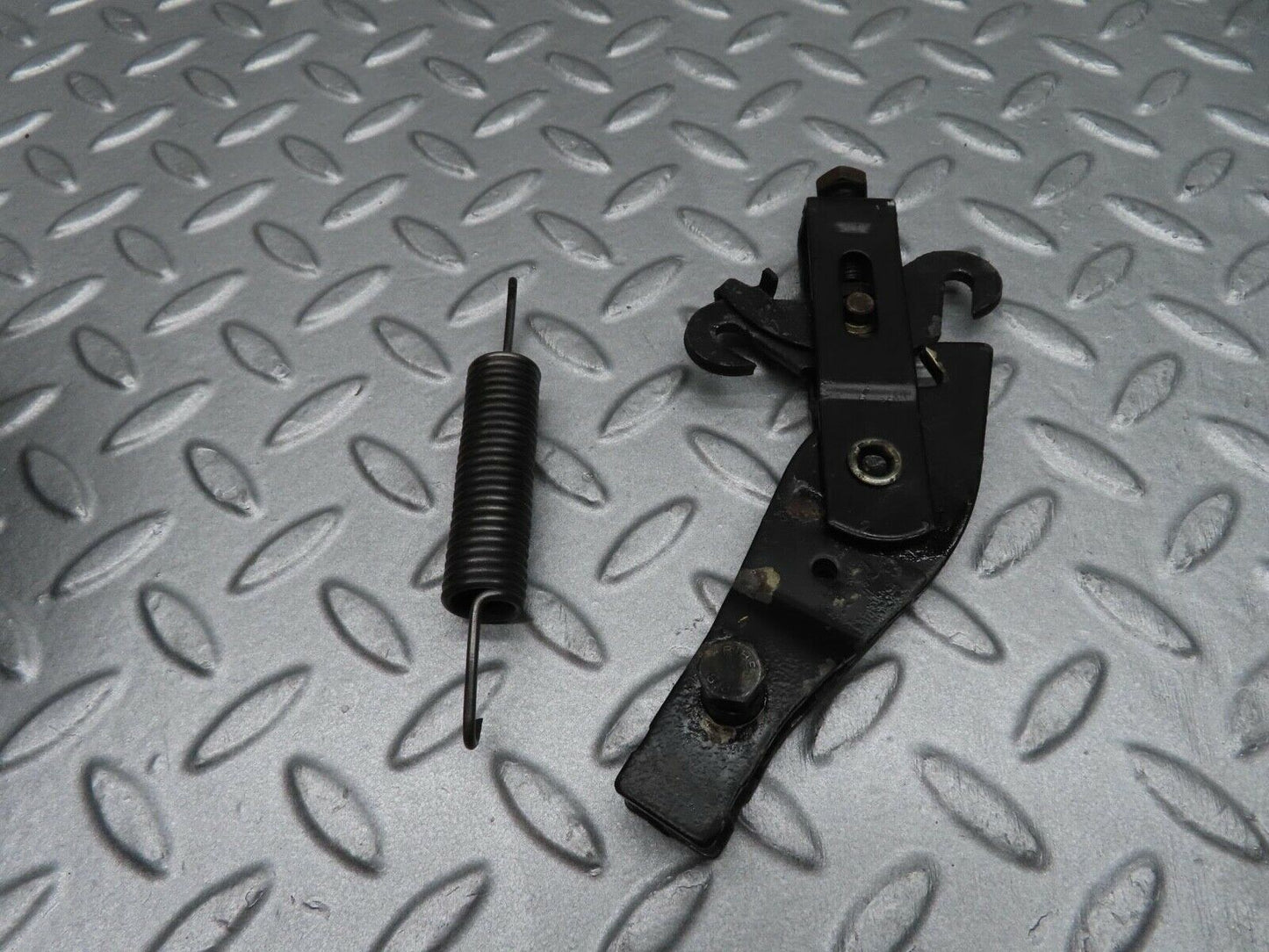 12009 Mercedes-Benz R129 300SL Coupe Handbrake Adjusting Handbrake Regulator