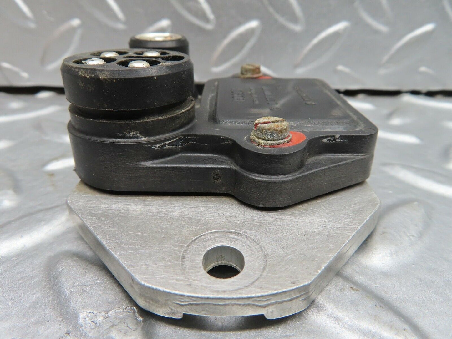 21090 Mercedes-Benz W123 230E Ignition Control Unit Bosch 0025451832