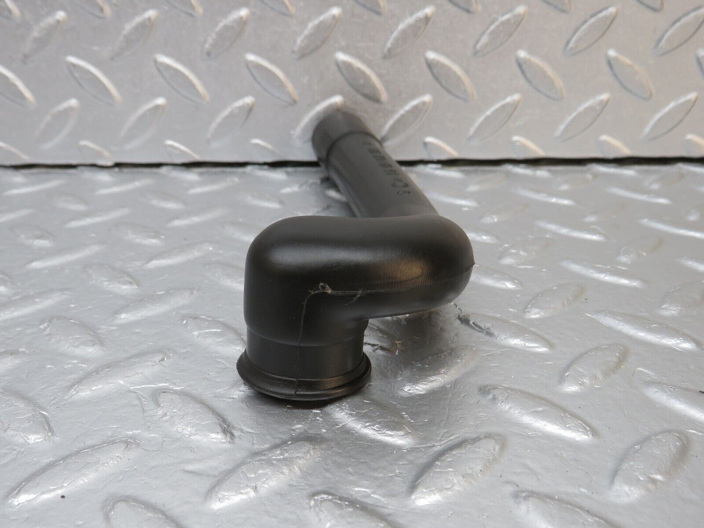 39826 Mercedes-Benz R107 350SL Coupe Air Intake Breather Hose 1160940691