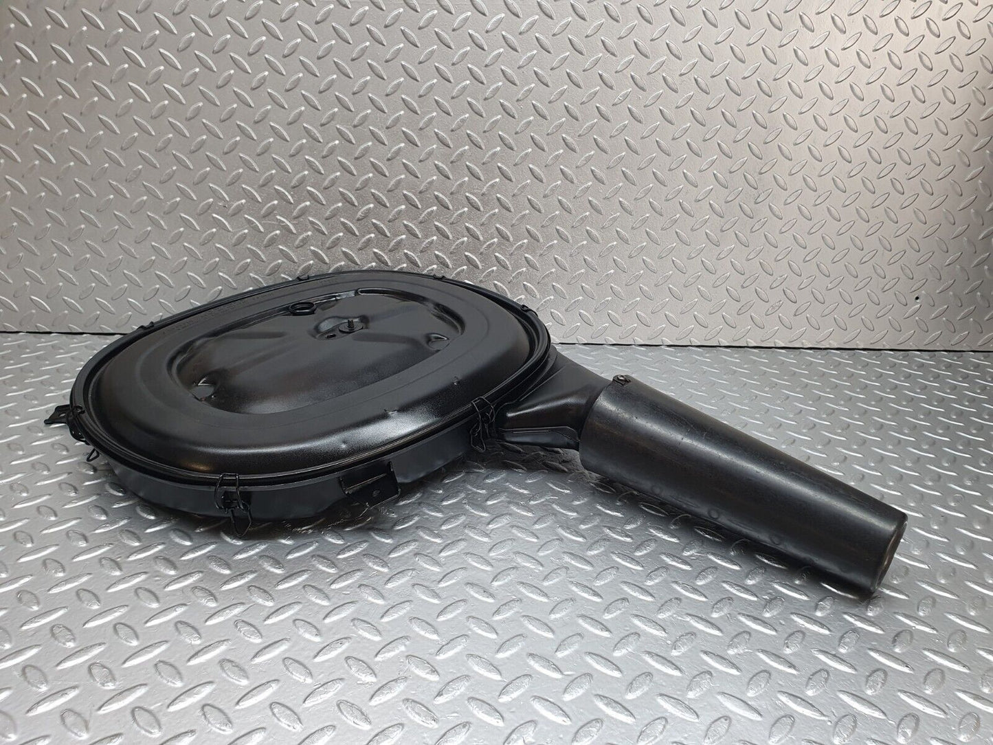44222 Mercedes-Benz C123 230CE Coupe Air Filter Box Housing 0120944202