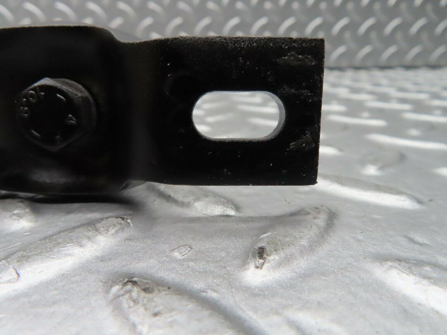 21346 Mercedes-Benz W123 230E Engine Mount Bracket Front