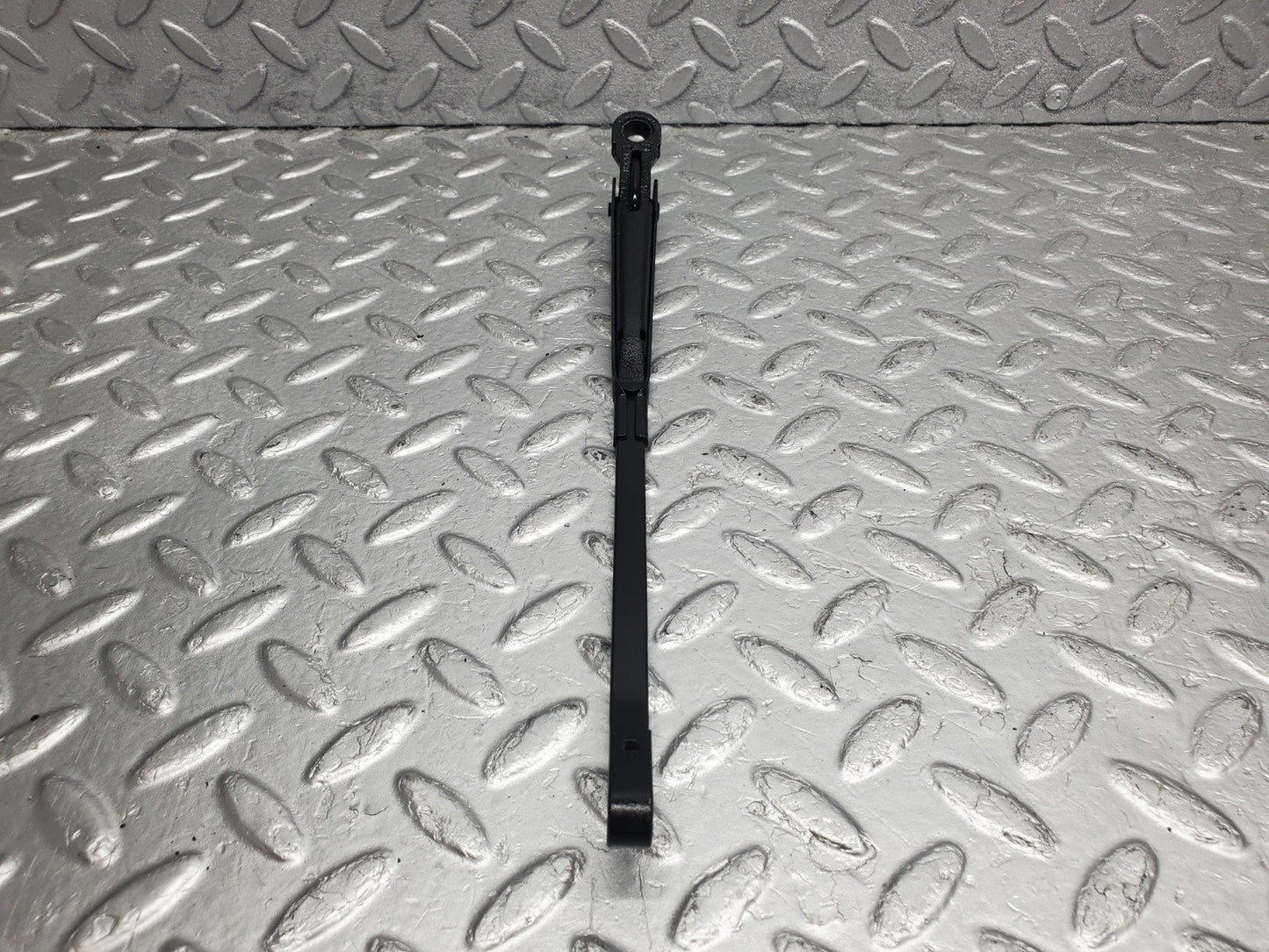 W124 Wagon rear wiper arm used OEM