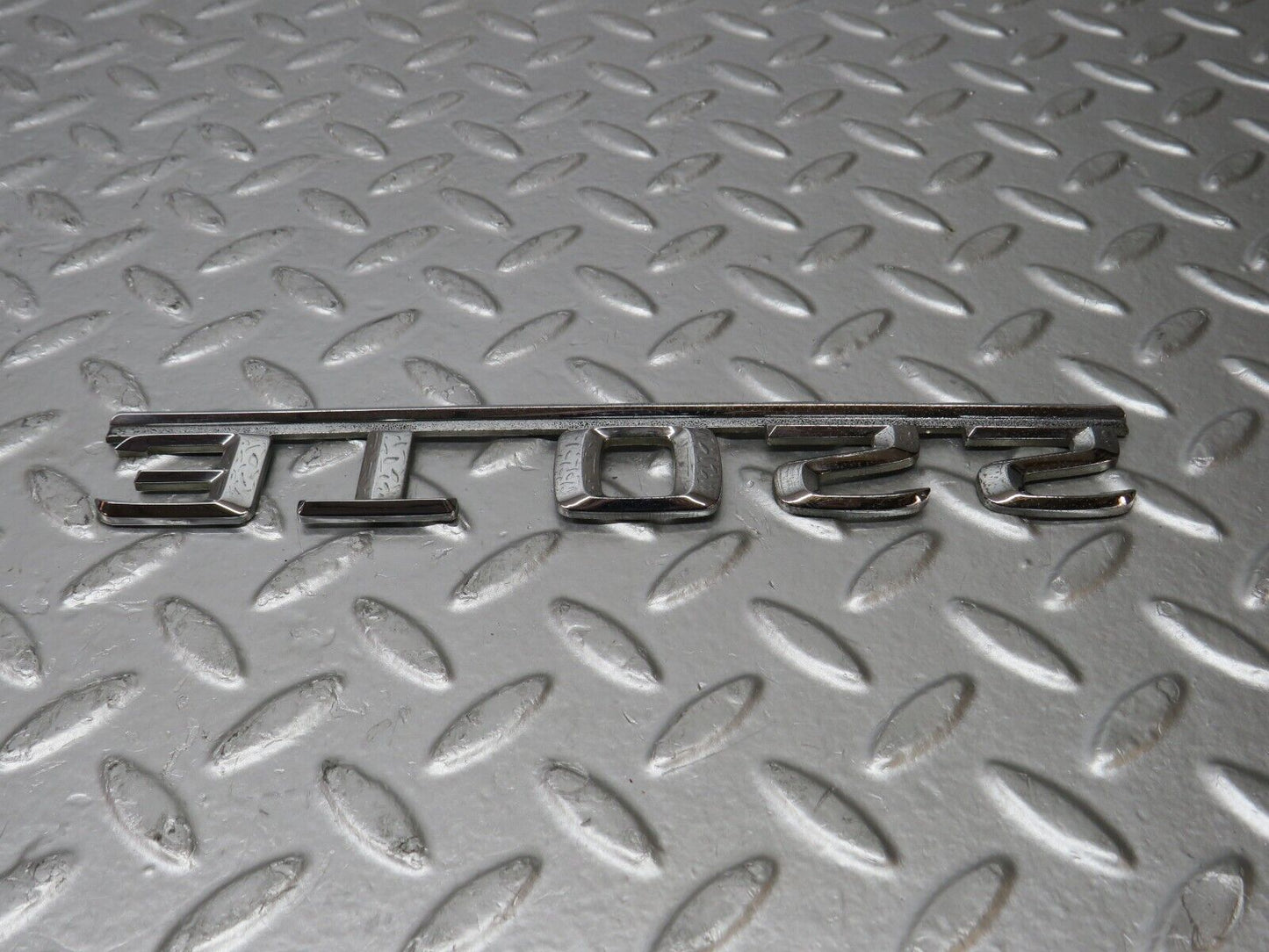 31269 Mercedes-Benz S124 220TE Wagon Trunk Badge Emblem 1248174415