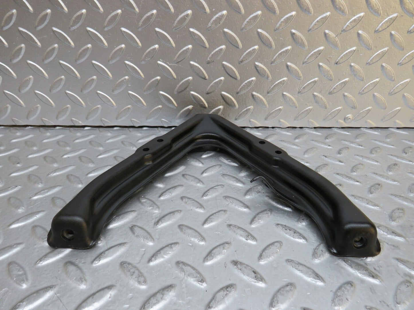 29428 Mercedes-Benz W124 230E Air Intake Manifold Bracket
