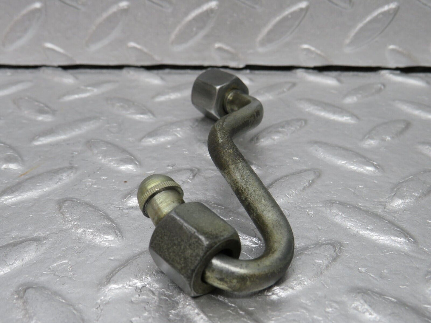 37110 Mercedes-Benz C126 420SEC Coupe Fuel Pipe Line