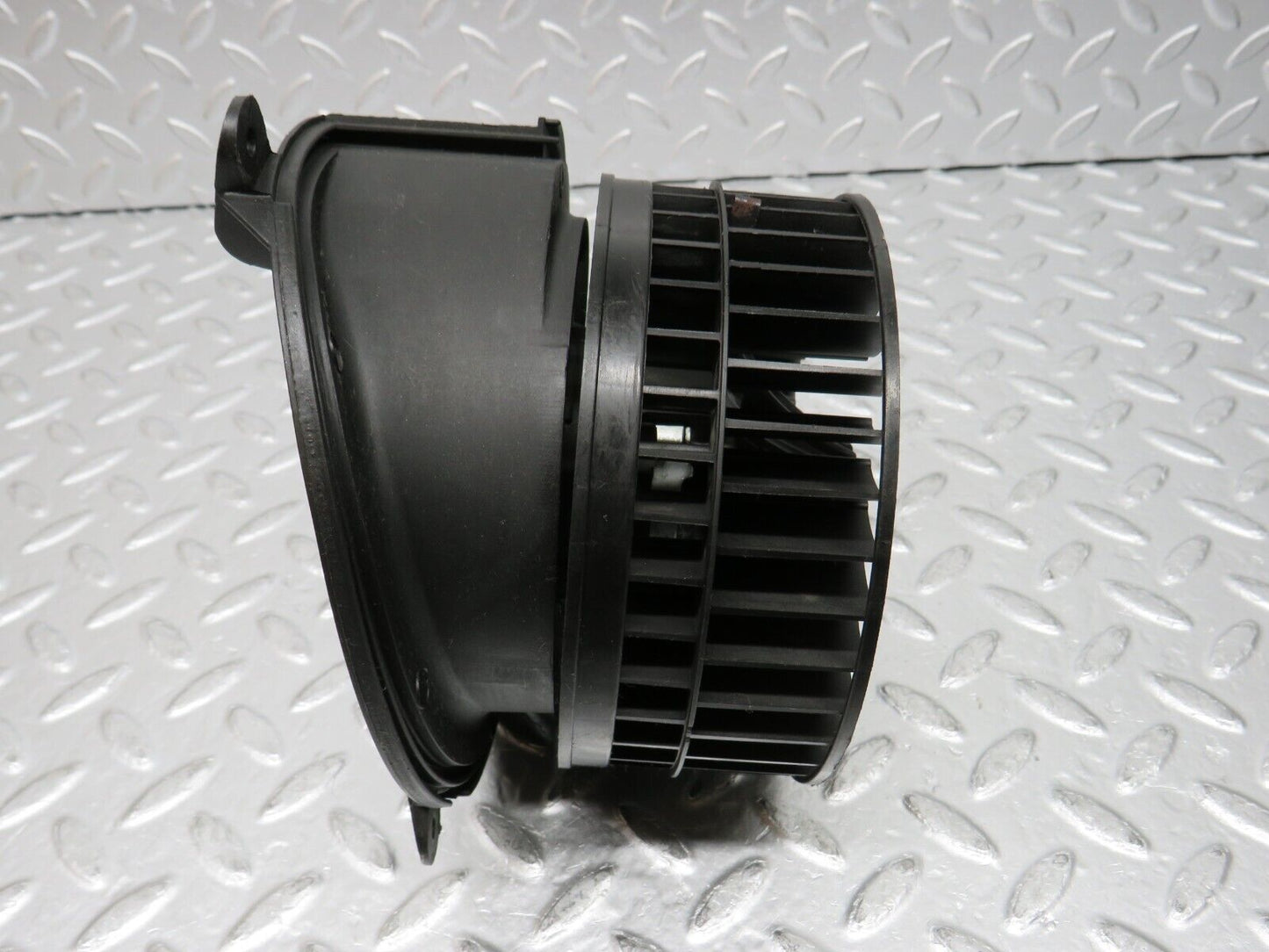 31686 Mercedes-Benz W201 190LE 1.8L Heater Blower Motor 2009/02/27DY