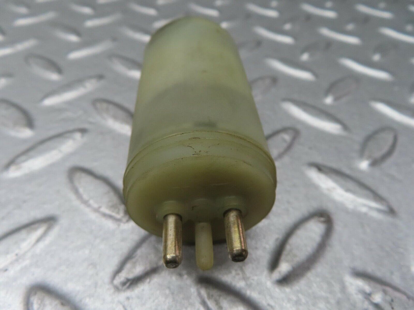 13613 Mercedes-Benz W123 200 Windscreen Washer Pump