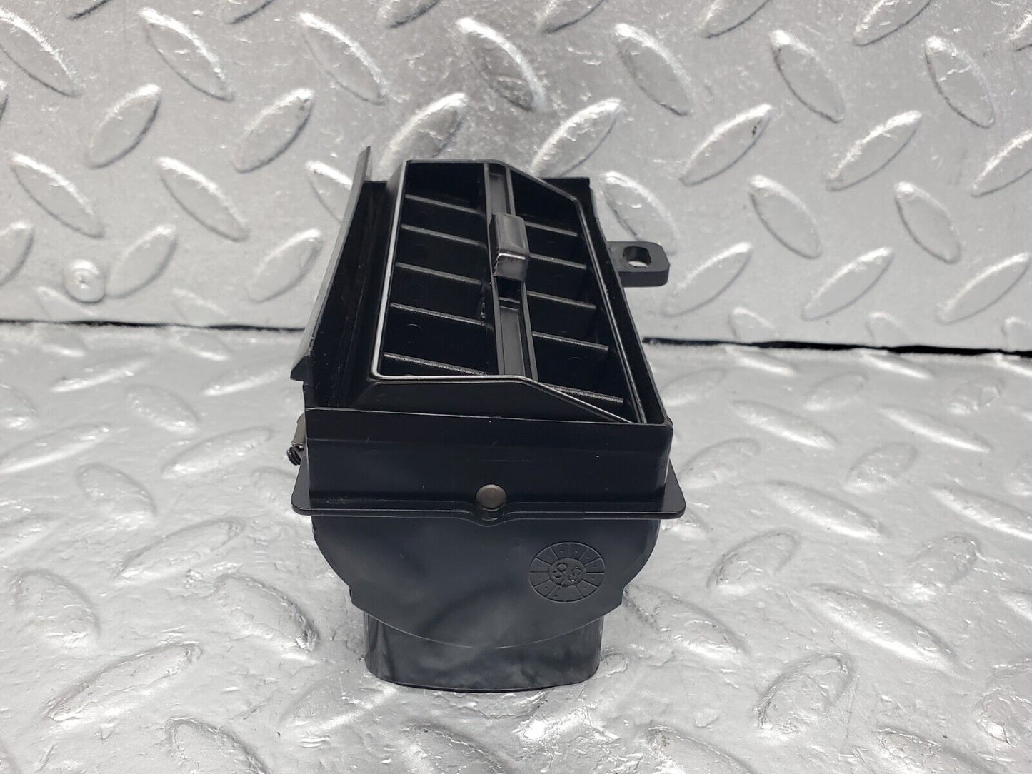 45965 Mercedes-Benz W126 420SE Dashboard Air Vent Left Side 1268310530