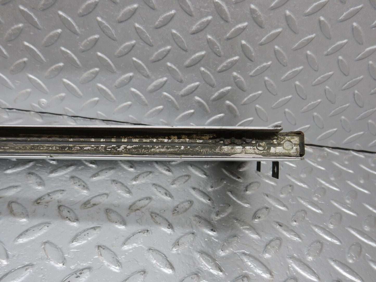 40500 Mercedes-Benz W110 230 Front Right Quarter Window