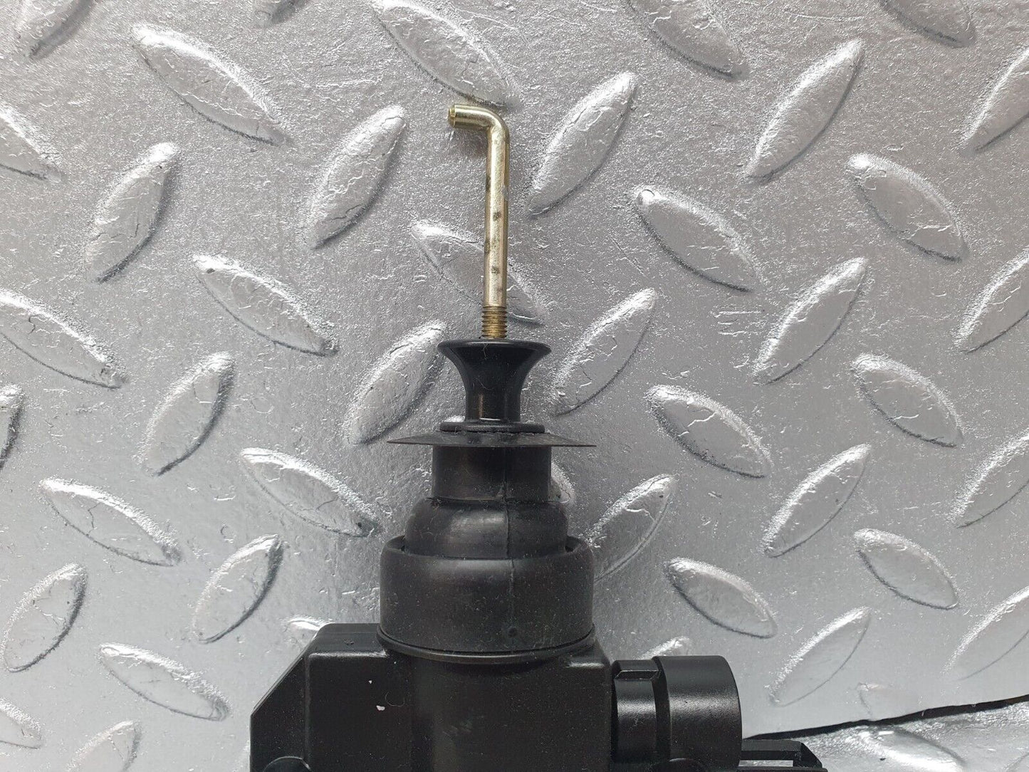 42479 Mercedes-Benz R129 320SL Coupe Left Door Lock Vacuum Actuator