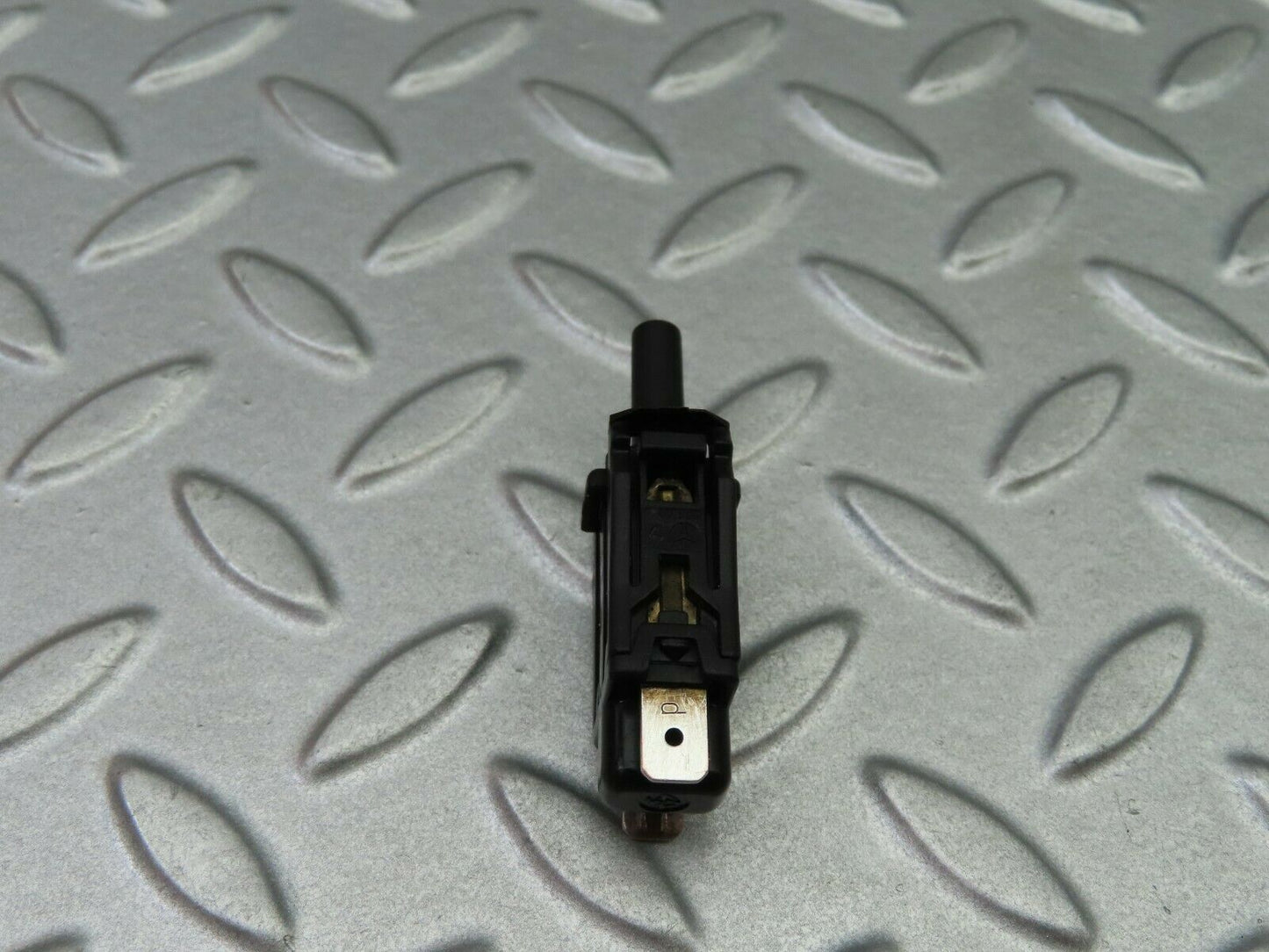 6099 Mercedes-Benz W126 380SE Door Contact Switch 0015458714