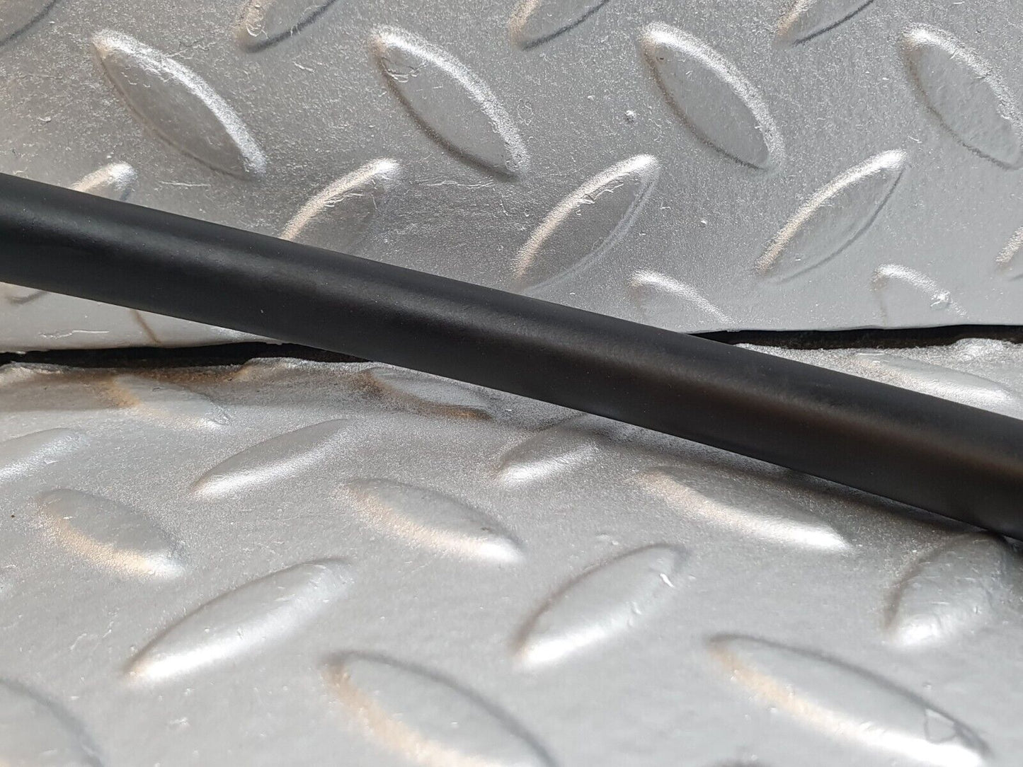 41979 Mercedes-Benz W202 C200 Fuel Injector Rail Hose Pipe