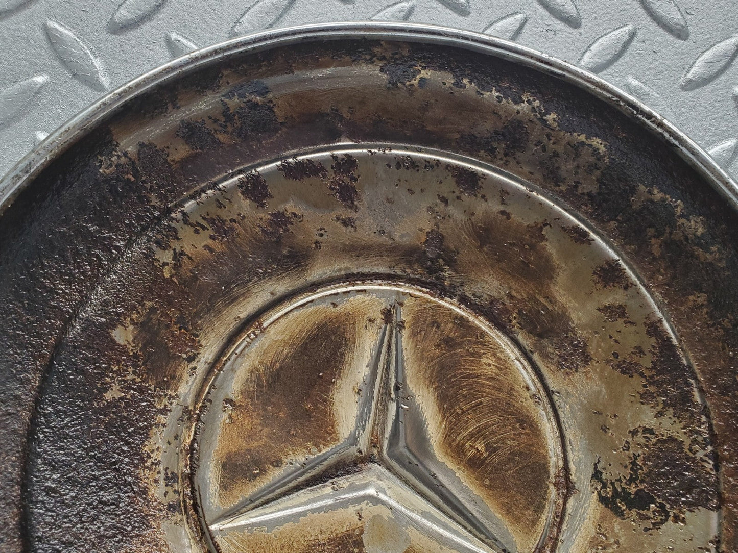 44523934