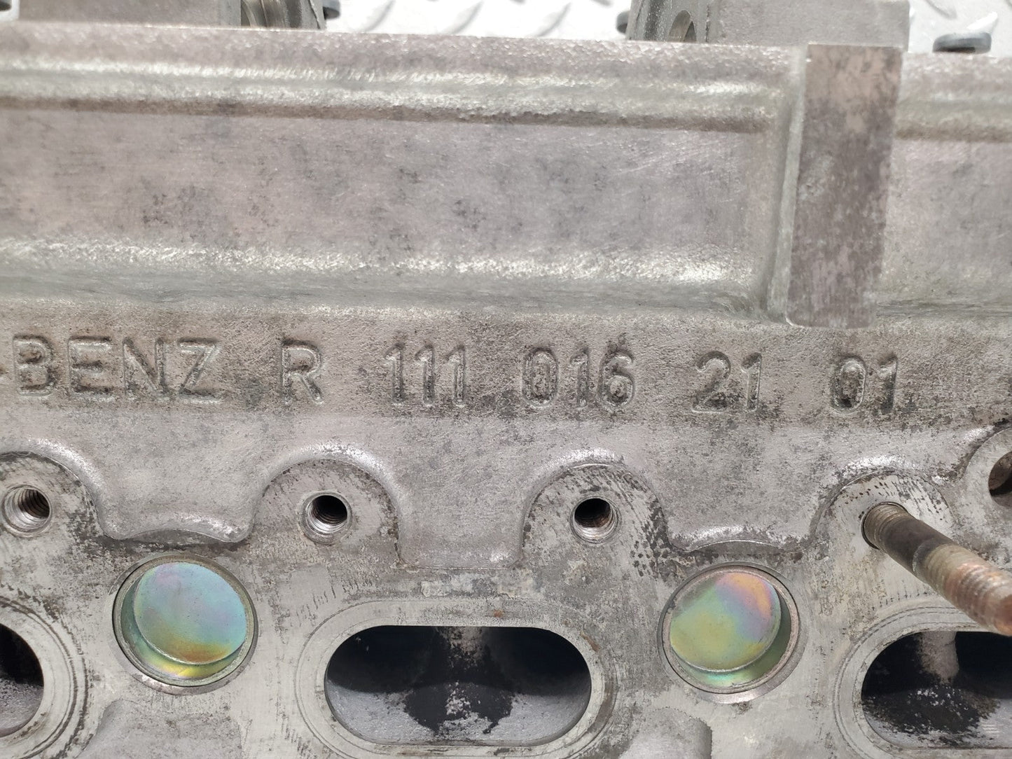 W124 Wagon cylinder head used OEM
