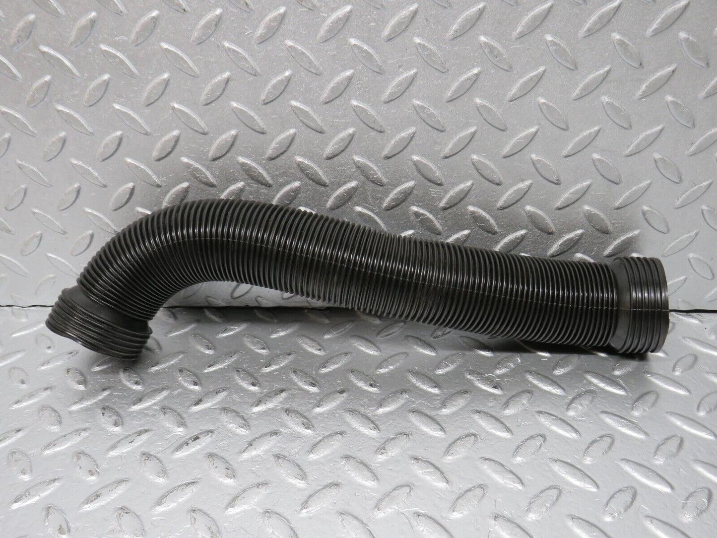 39905 Mercedes-Benz R107 350SL Air Duct Pipe Hose