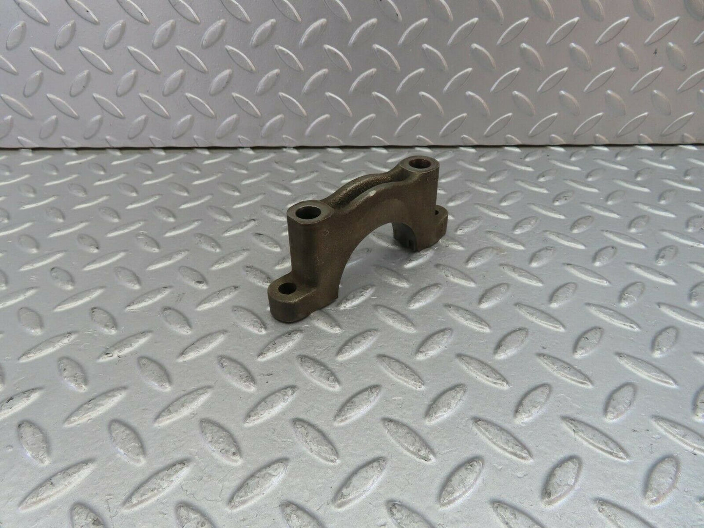 10218 Mercedes-Benz W111 220SE Crankshaft Bearing Holder Block 1800110011