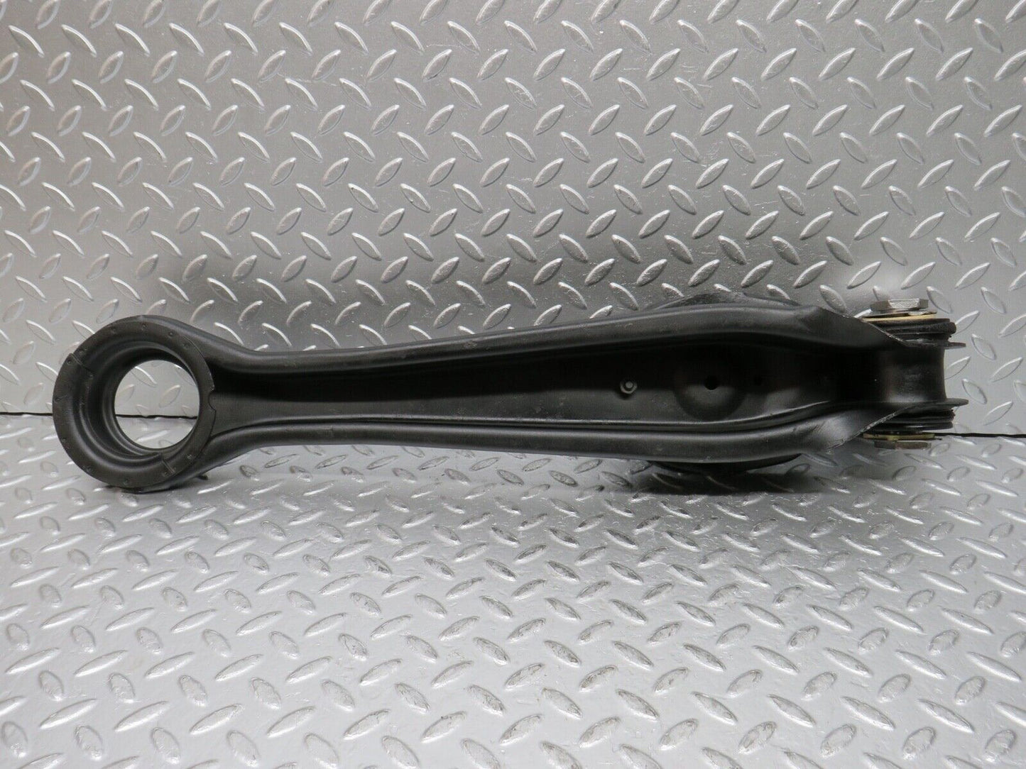 0392 Mercedes-Benz W108 280SE Rear Axle Spring Coil Mount