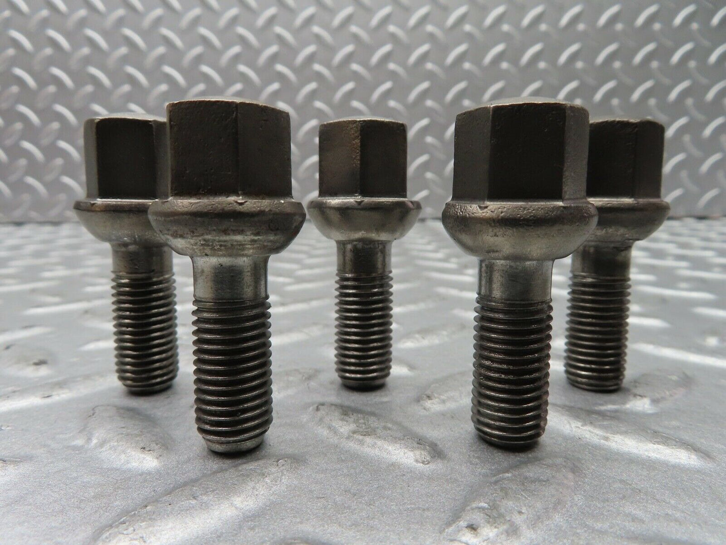 20531 Mercedes-Benz 5x Alloy Wheel Lug Bolt M12x1.5