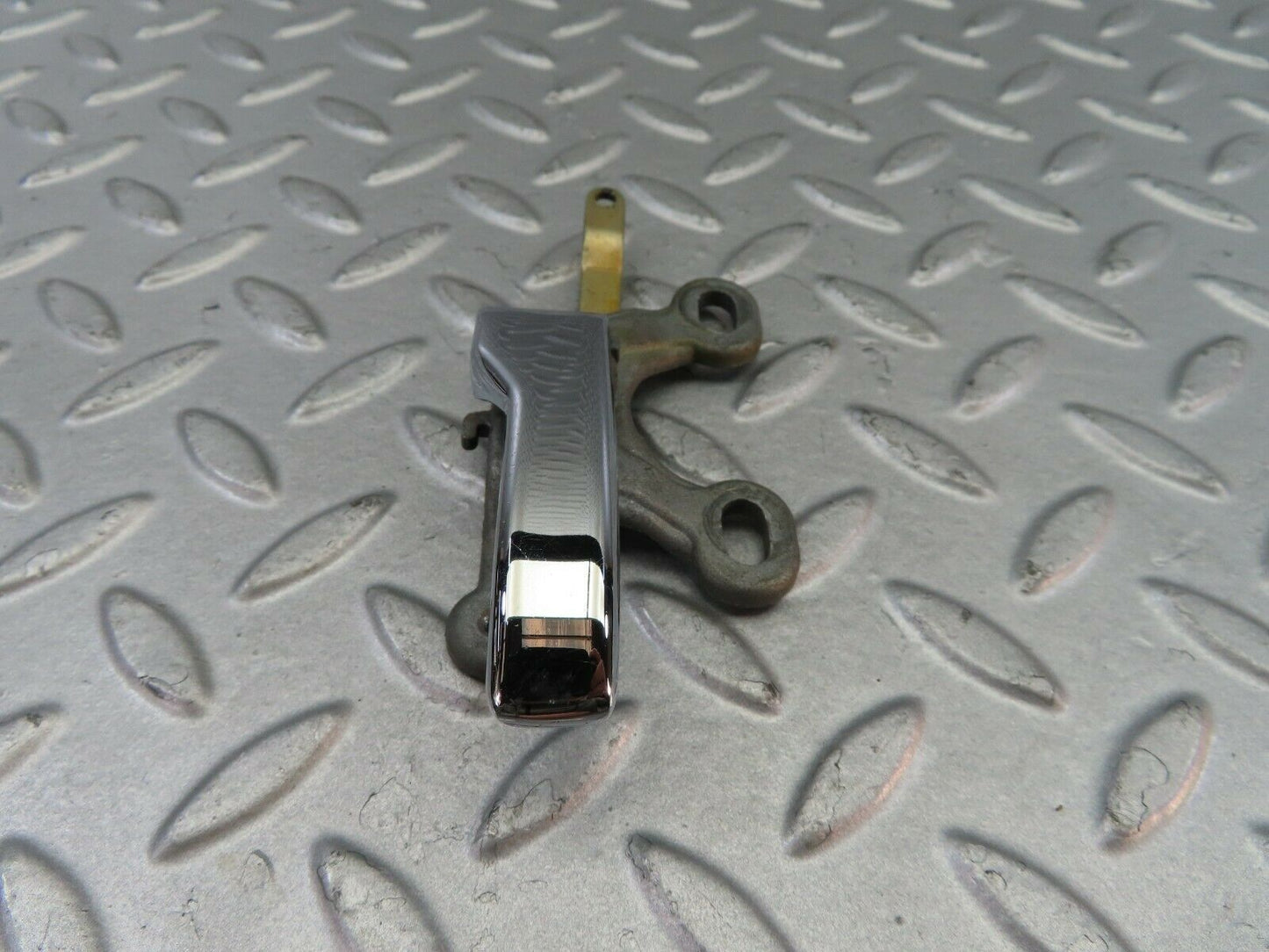 7588 Mercedes-Benz S123 230TE Wagon Right Interior Door Handle