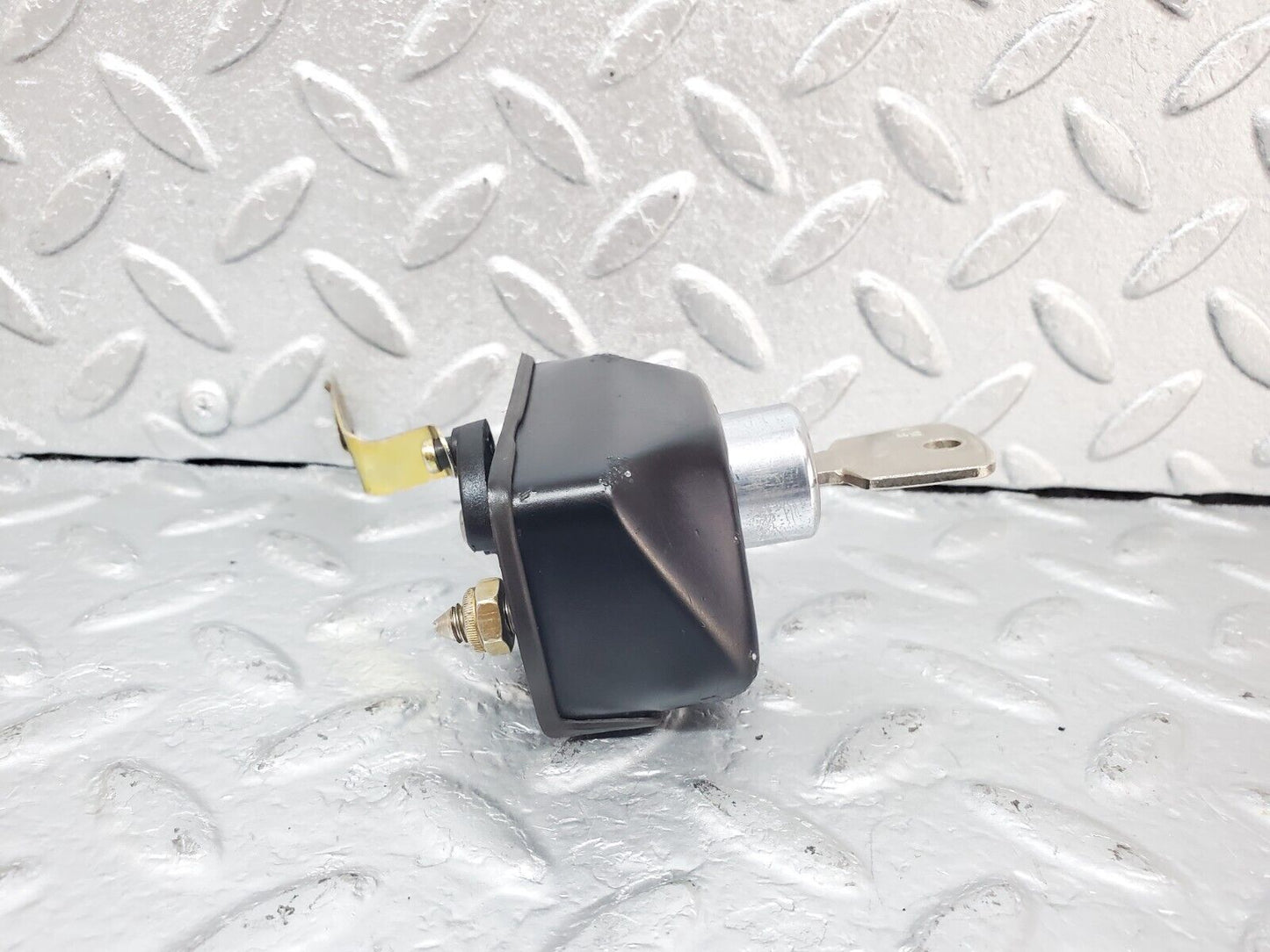 44395 Mercedes-Benz W123 280E Trunk Lock With Key 1237580096 1237500385