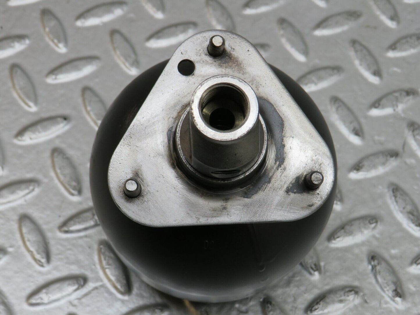 27647 Mercedes-Benz S124 300TE Wagon Rear Suspension Sphere 216530060