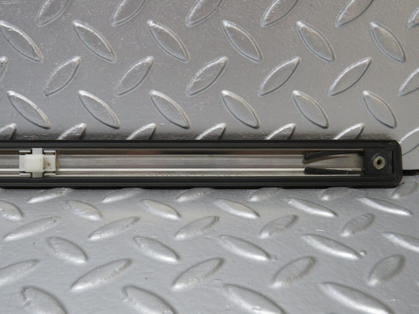 33843 Mercedes-Benz W201 190E 2.0L Front Right Door Centre Moulding Trim