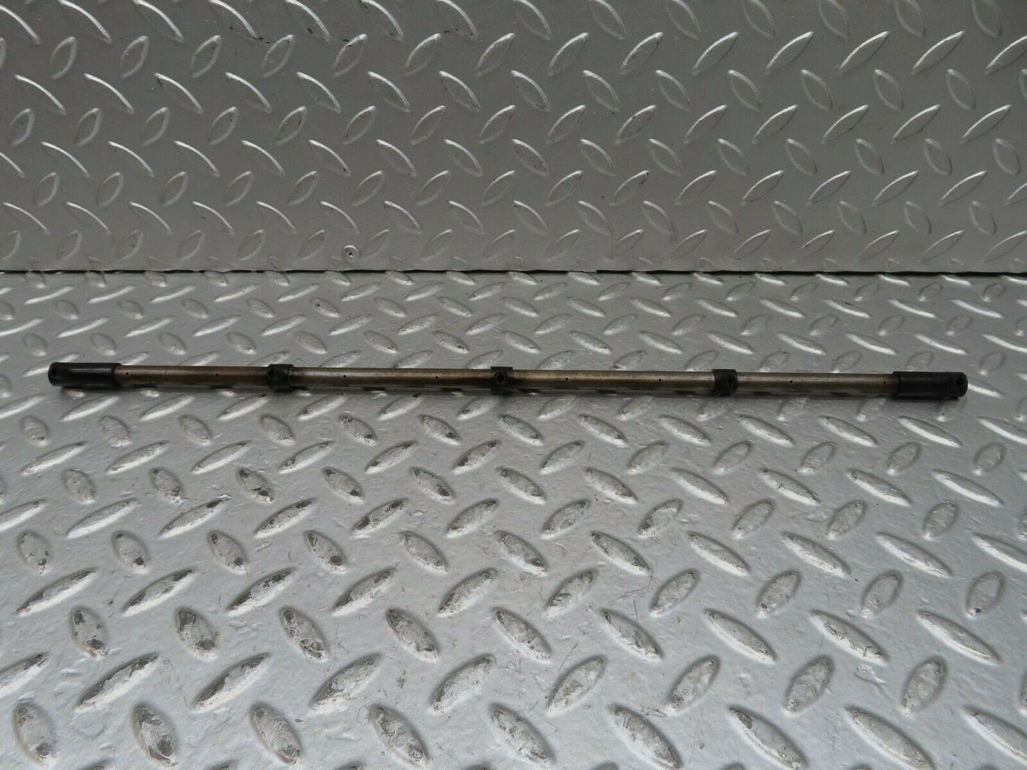 15684 Mercedes-Benz 1979 R107 450SL Camshaft Oil Tube