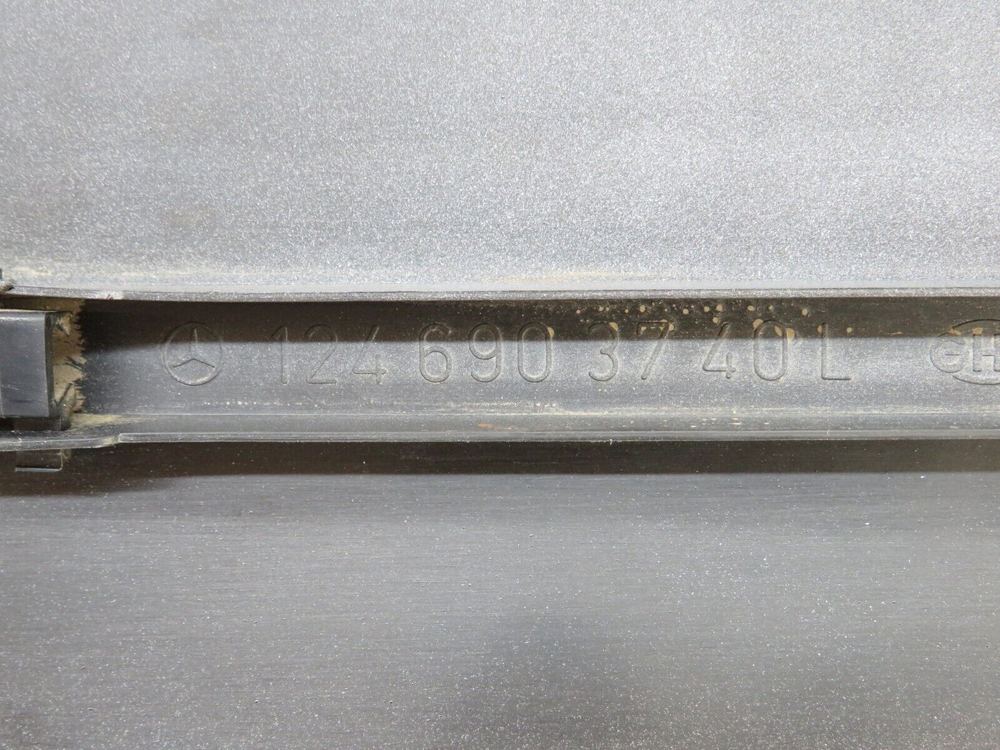 26457 Mercedes-Benz C124 220CE Rear Left Fender Wing Moulding Trim 1246903740