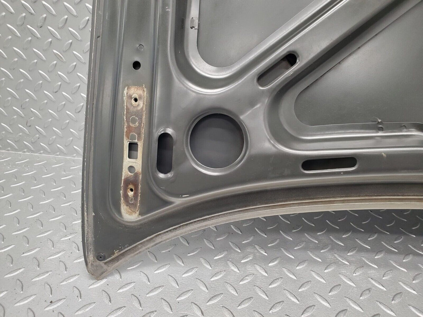 46100 Mercedes-Benz W126 420SE Boot Lid Trunk Door