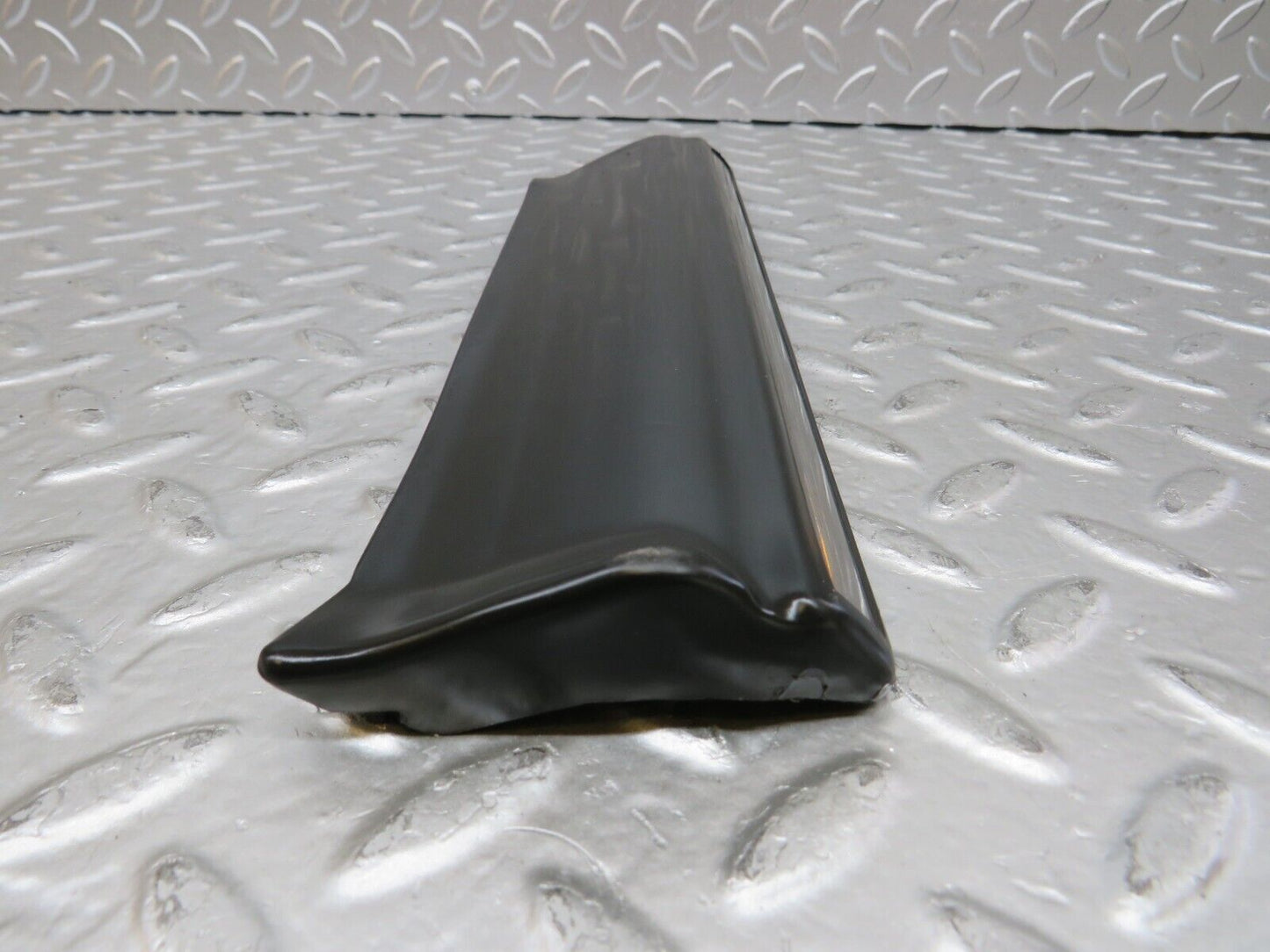 26787 Mercedes-Benz W123 240D Front Left Fender Wing Lower Moulding Trim