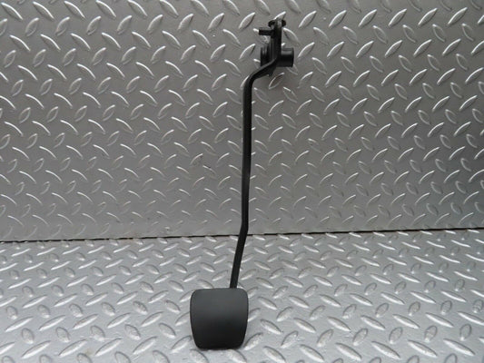 18246 Mercedes-Benz W111 220SE Coupe Clutch Pedal