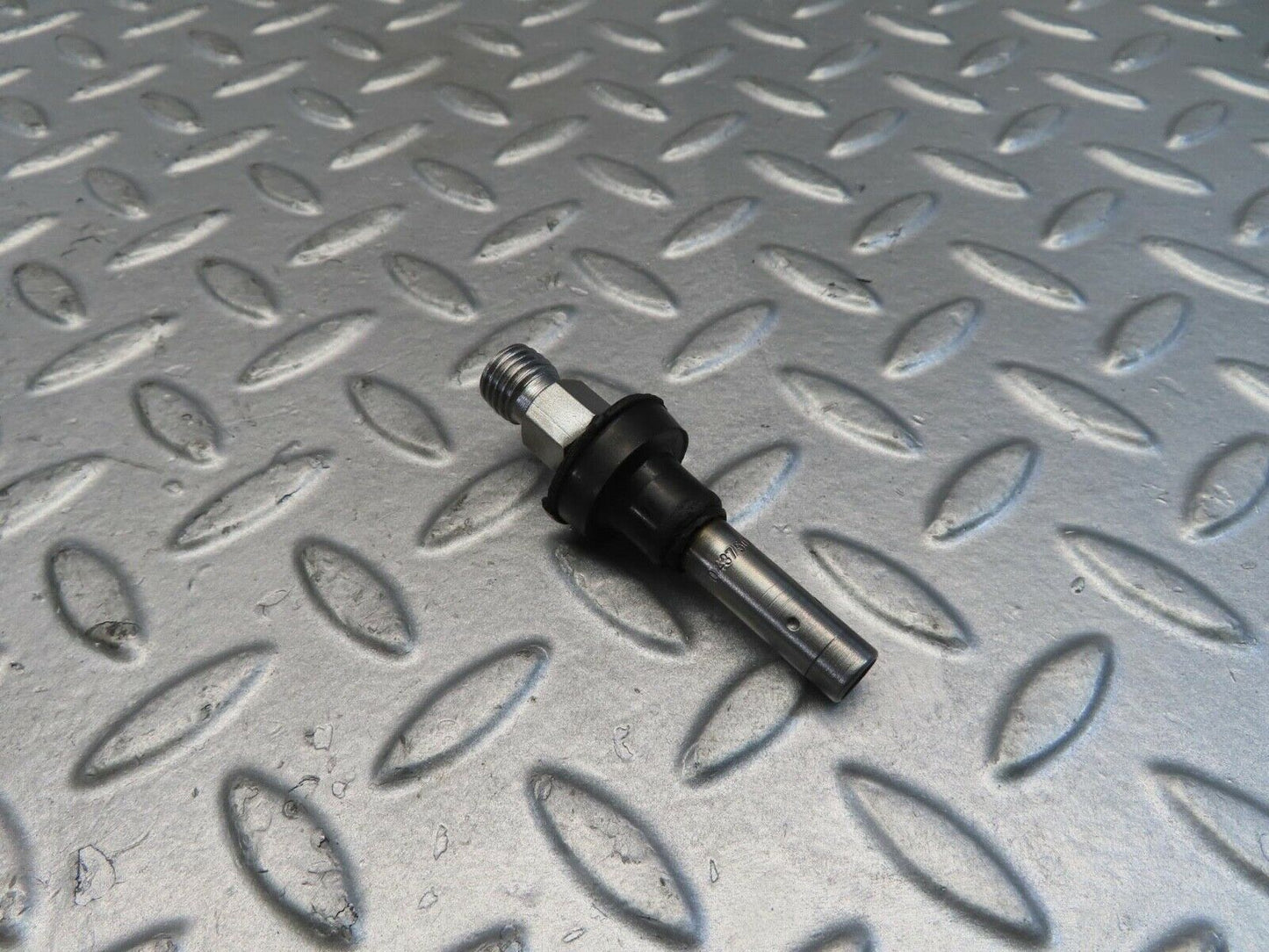 11039 Mercedes-Benz R107 W116 Fuel Injector Bosch 0437502010