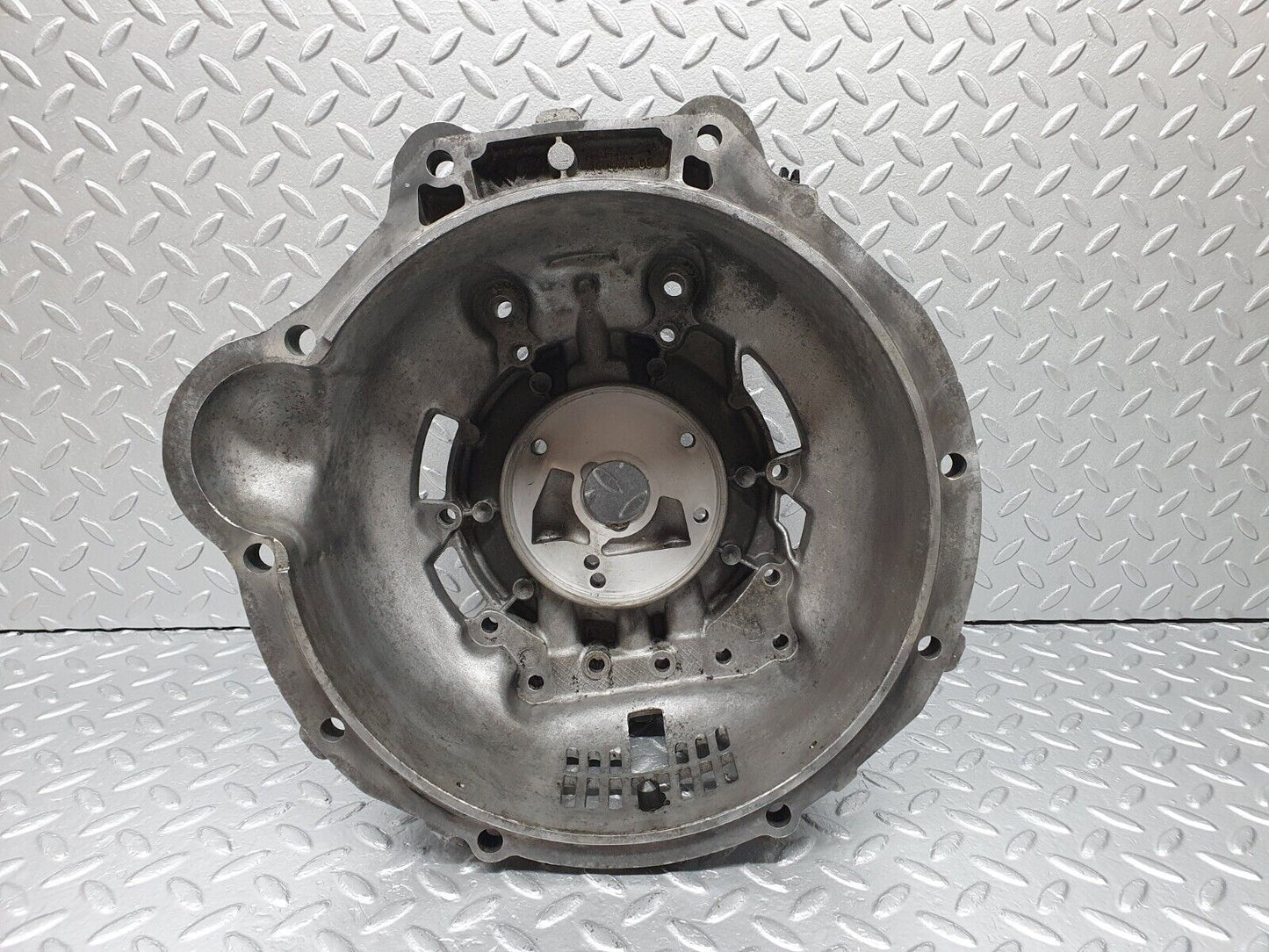 41322 Mercedes-Benz W123 300D Automatic Gearbox Bell Housing 722.118 1152571301