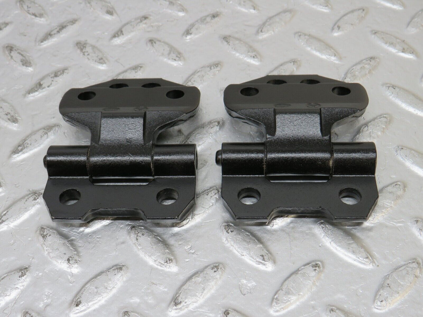 33895 Mercedes-Benz W124 260E Door Hinge Right Side