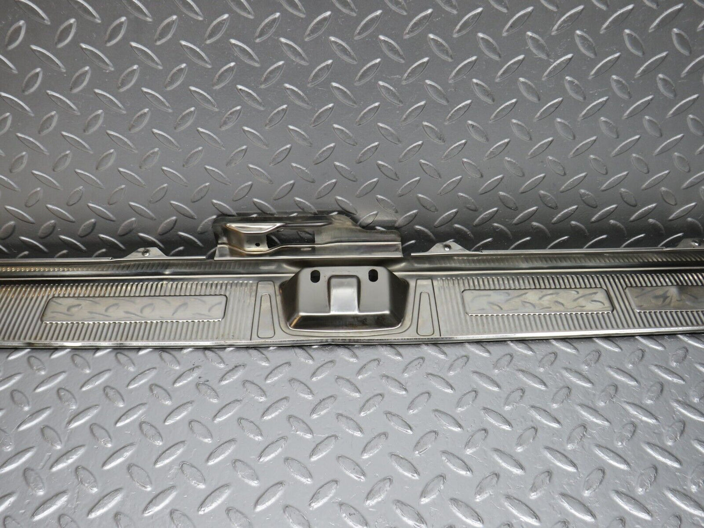 32501 Mercedes-Benz S124 300TE Trunk Edge Chrome Moulding 1246980089 000584503