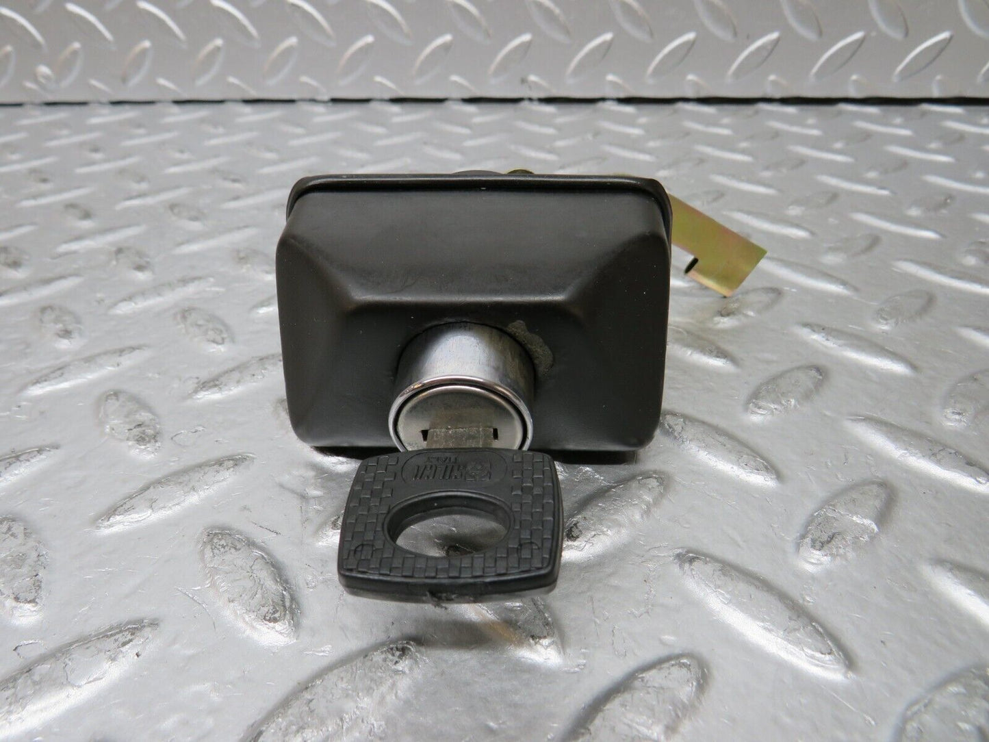 29848 Mercedes-Benz W123 230E Trunk Lock With Key