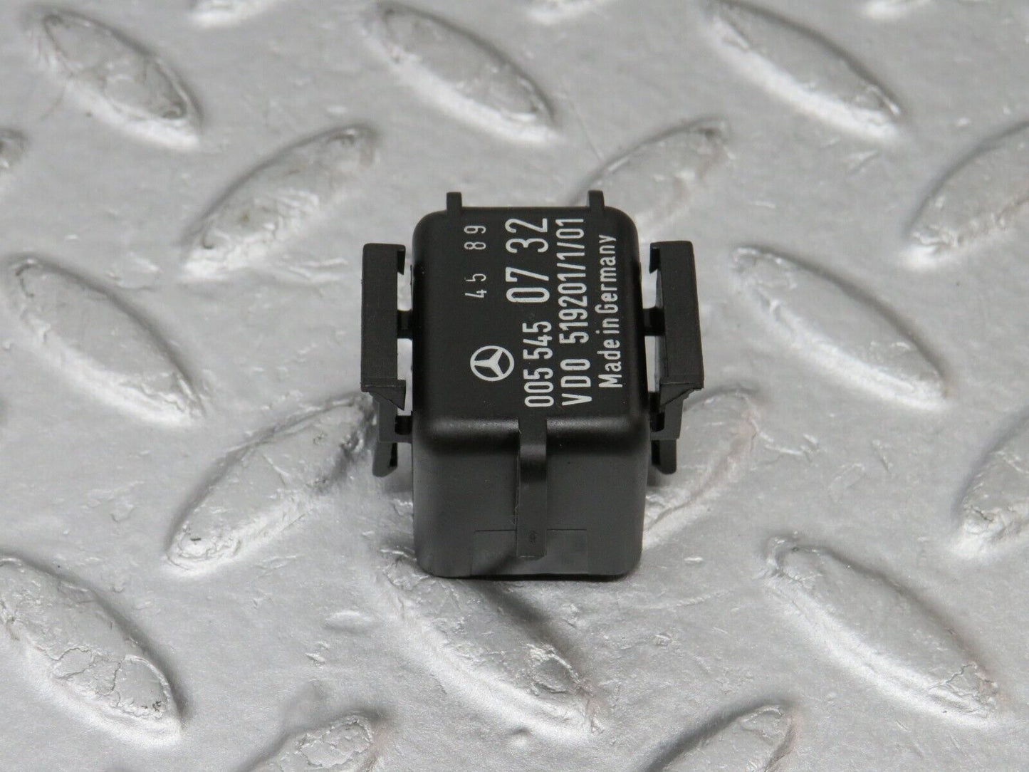 36081 Mercedes-Benz W126 420SE Cruise Control Unit Module Relay 0055450732