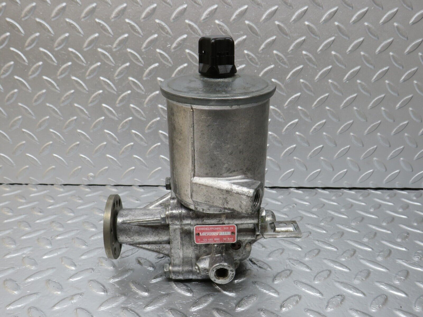 34150 Mercedes-Benz W124 260E Power Steering Pump 1244601880