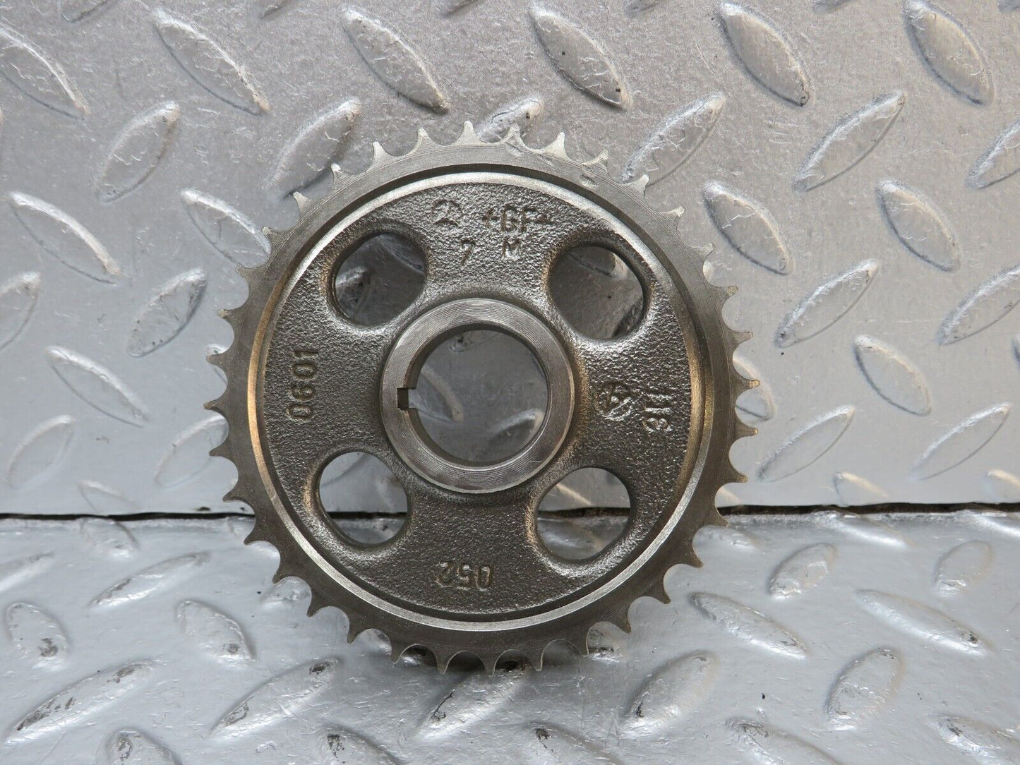 39938 Mercedes-Benz R107 350SL Camshaft Timing Gear 1160520601