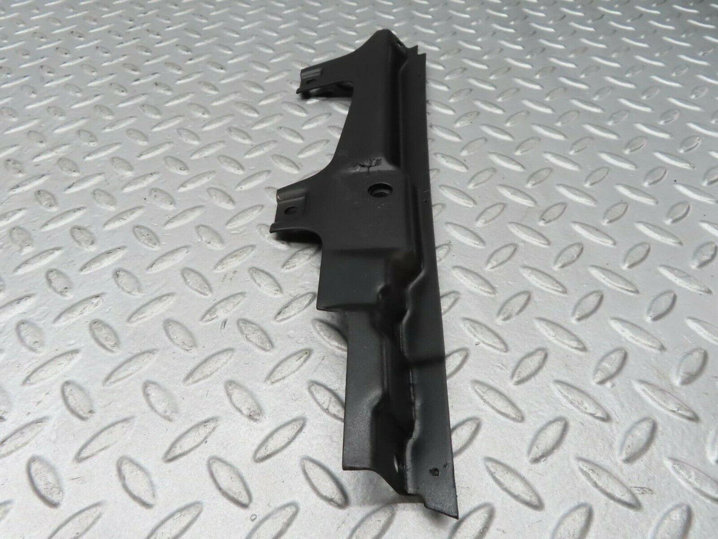 16658 Mercedes-Benz C107 380SLC Rear Left Inner Window Seal Holder Bracket