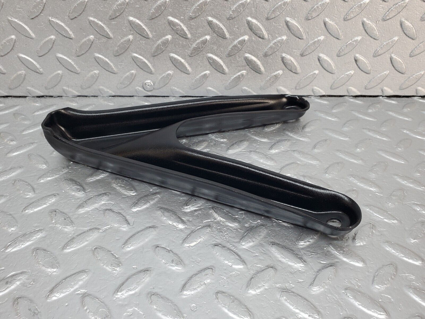 44810 Mercedes-Benz W124 220E Air Intake Manifold Bracket