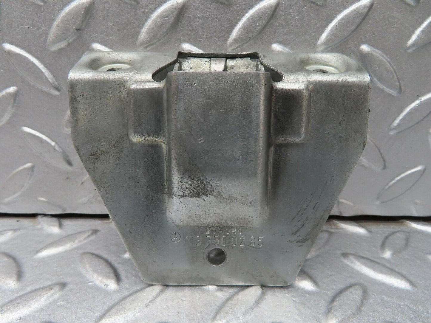 14449 Mercedes-Benz W116 350SE Trunk Boot Lock Latch 1137500285