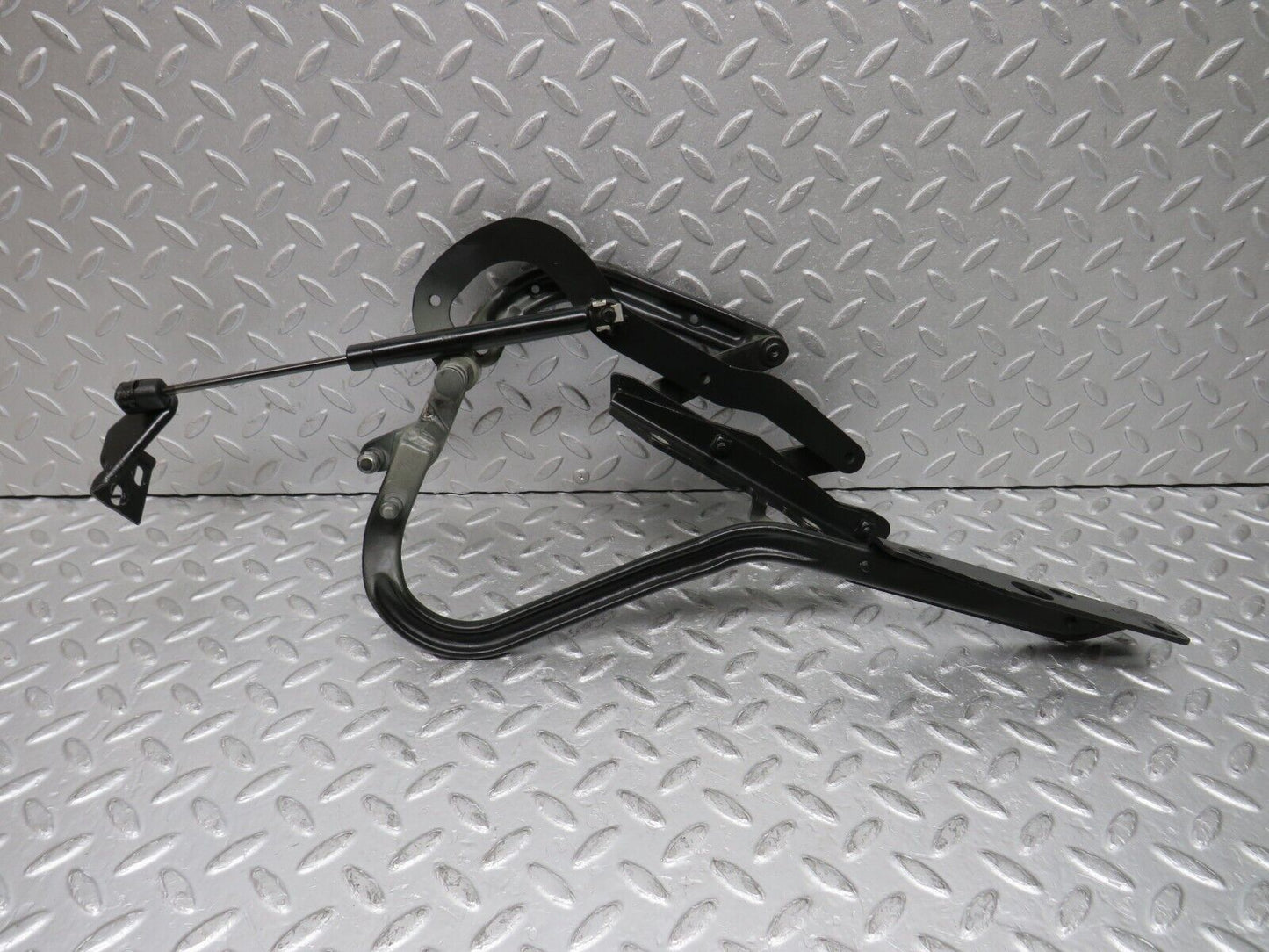 37852 Mercedes-Benz A124 320E Cabriolet Trunk Boot Soft Top Hinge Right Side