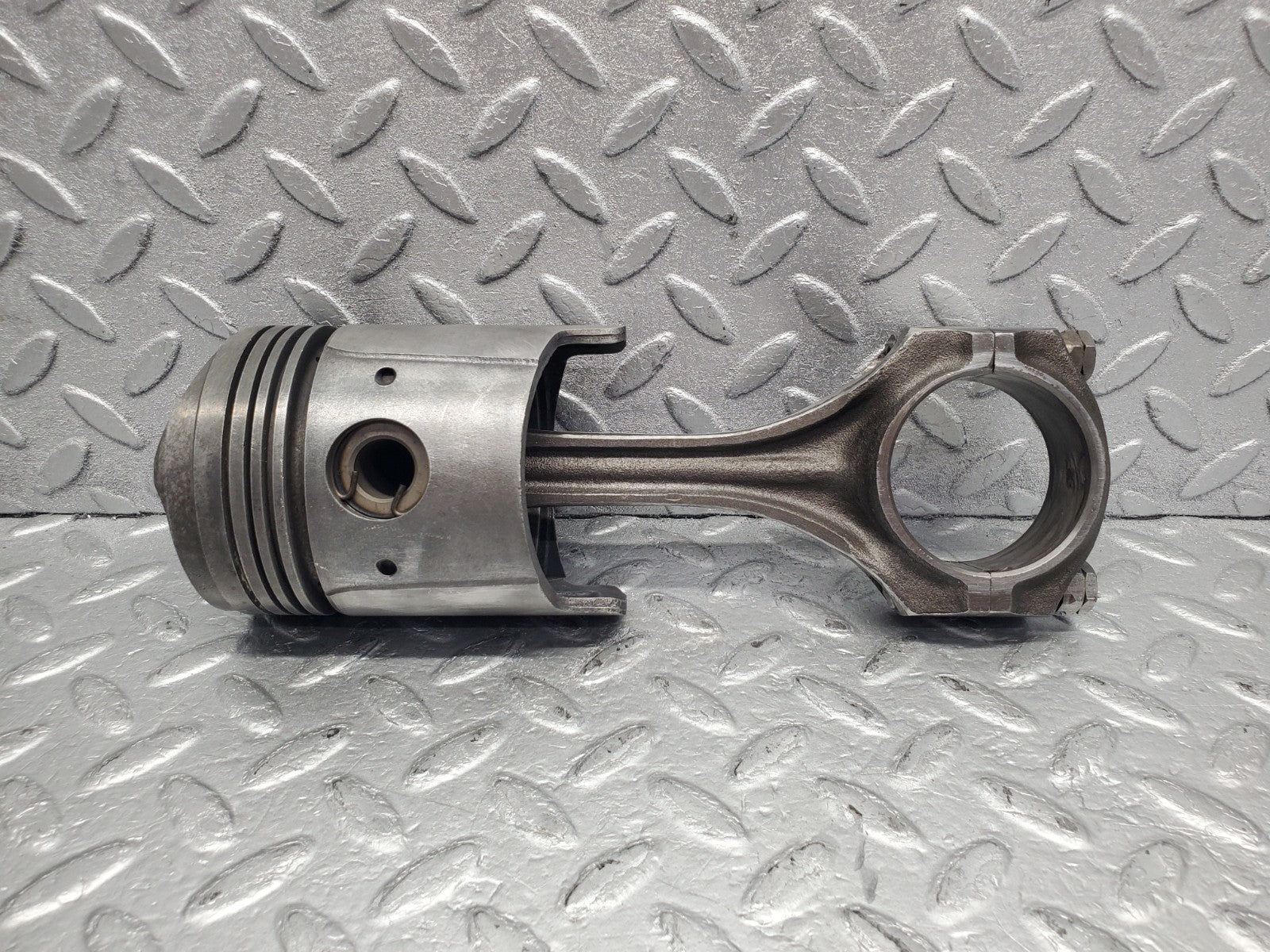 W112 piston and connecting rod used OEM