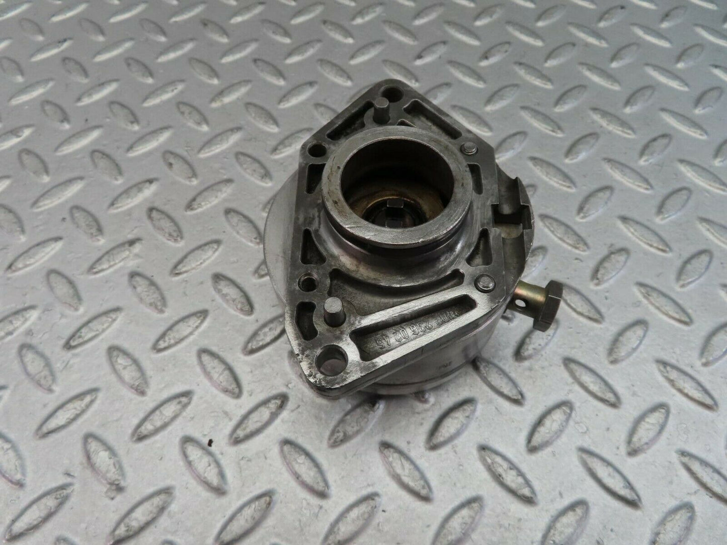9551 Mercedes-Benz C123 280CE Coupe  Hydraulic Suspension Pump 1022360245