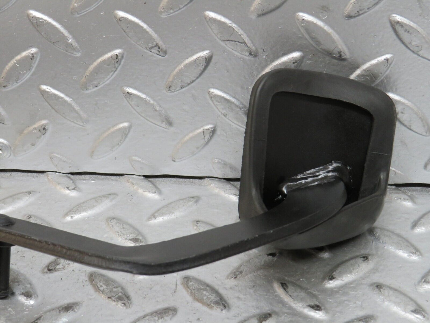 28446 Mercedes-Benz S123 240D Wagon Clutch Pedal With Rubber