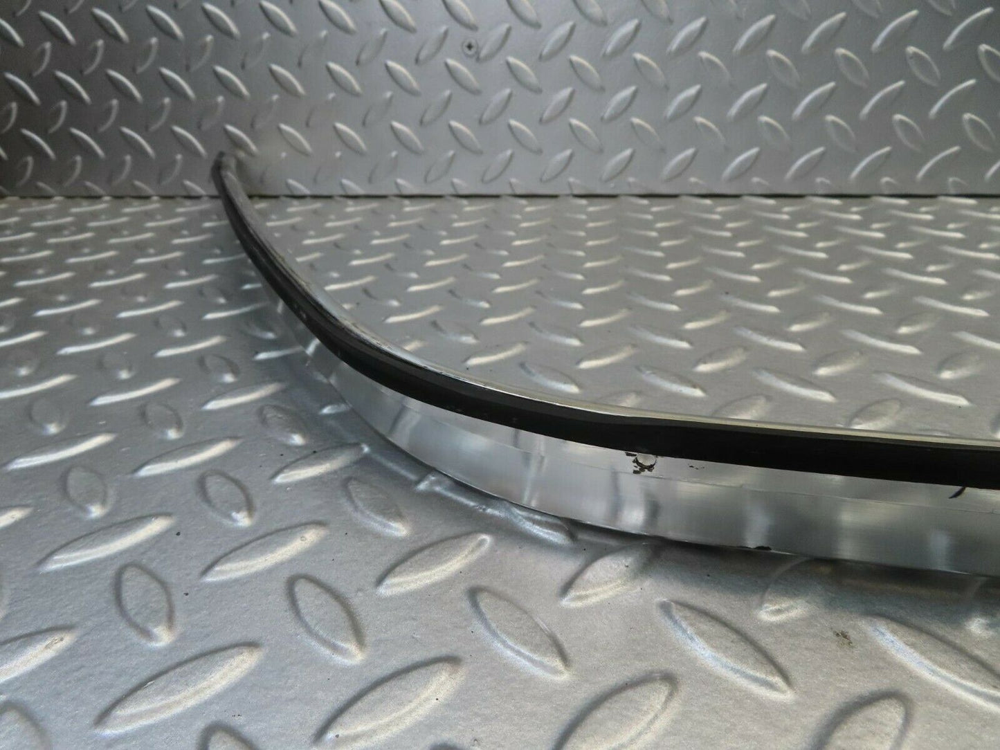 11585 Mercedes-Benz C123 230CE Coupe Chrome Roof Trim Cladding Right Side